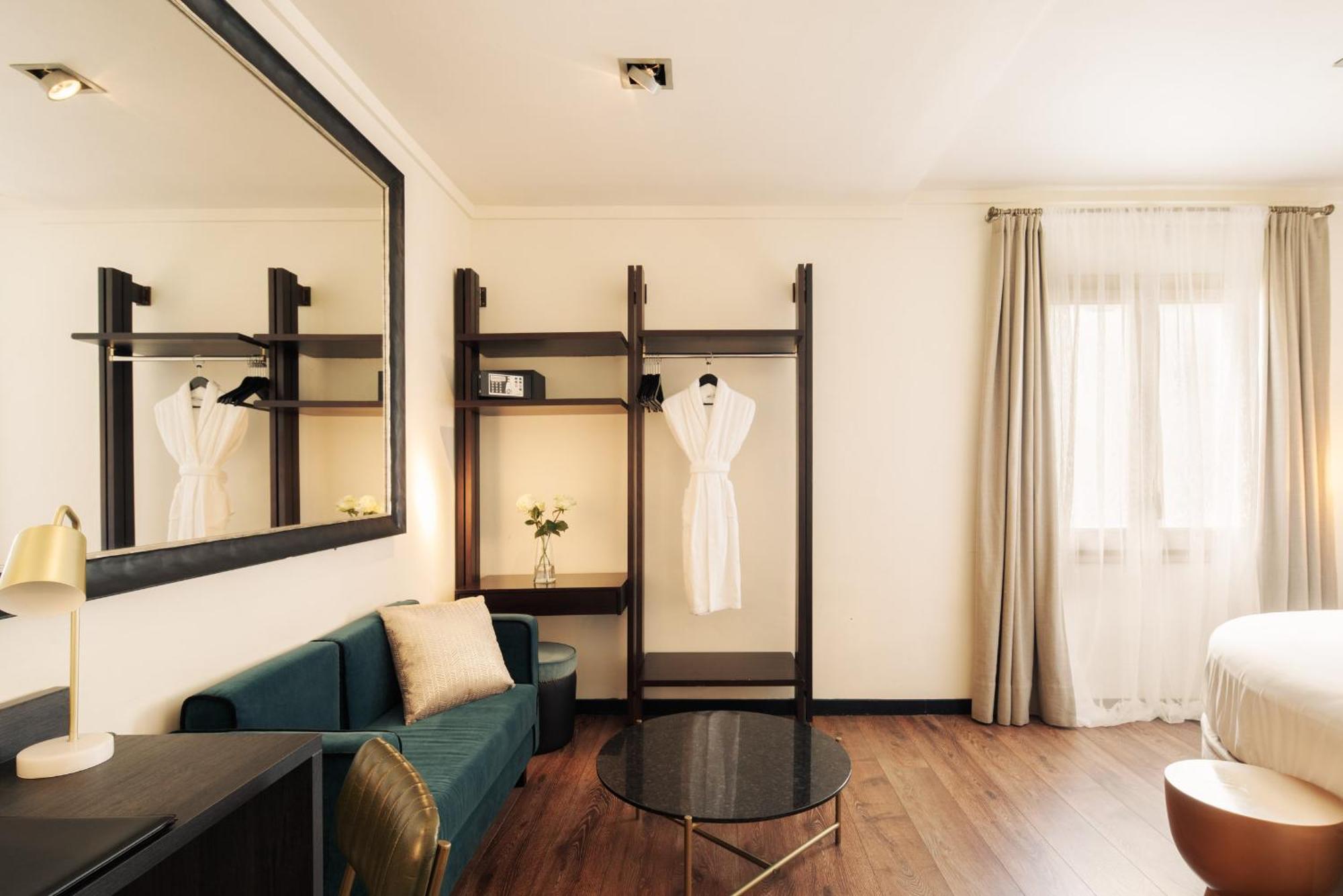 La Franca Travellers Adults Only Hotel Barcelona Exterior photo